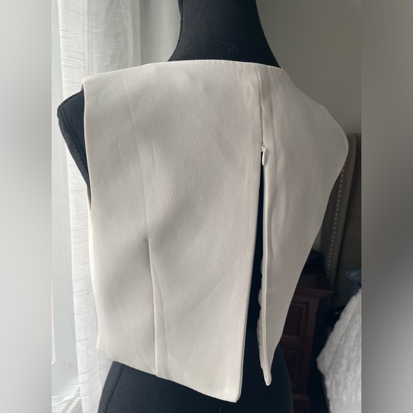 ChicWish/NWT cropped blouse Top in Off-White - Picture 5 of 7